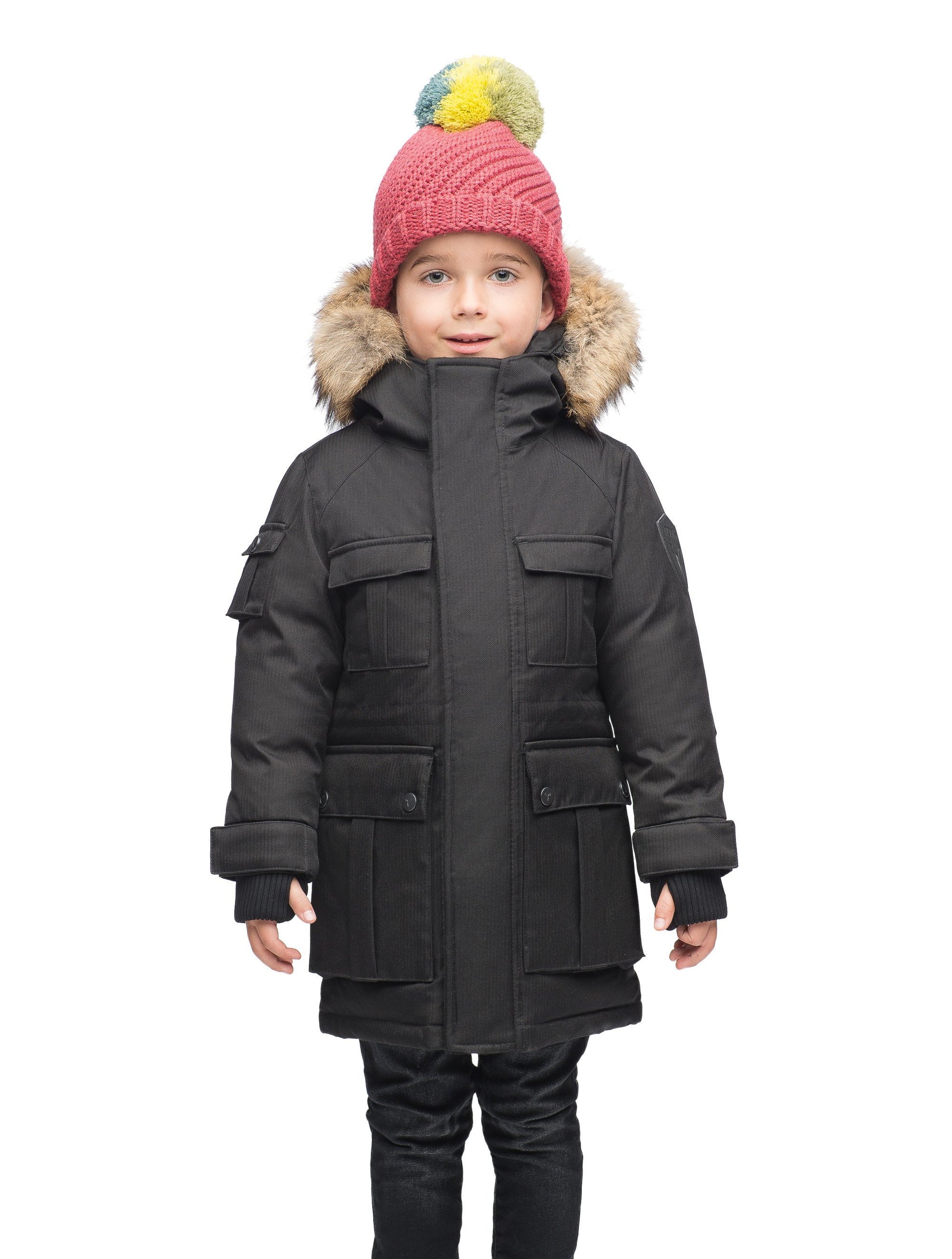 Kid's knee length parka with magnetized closure in CH Black